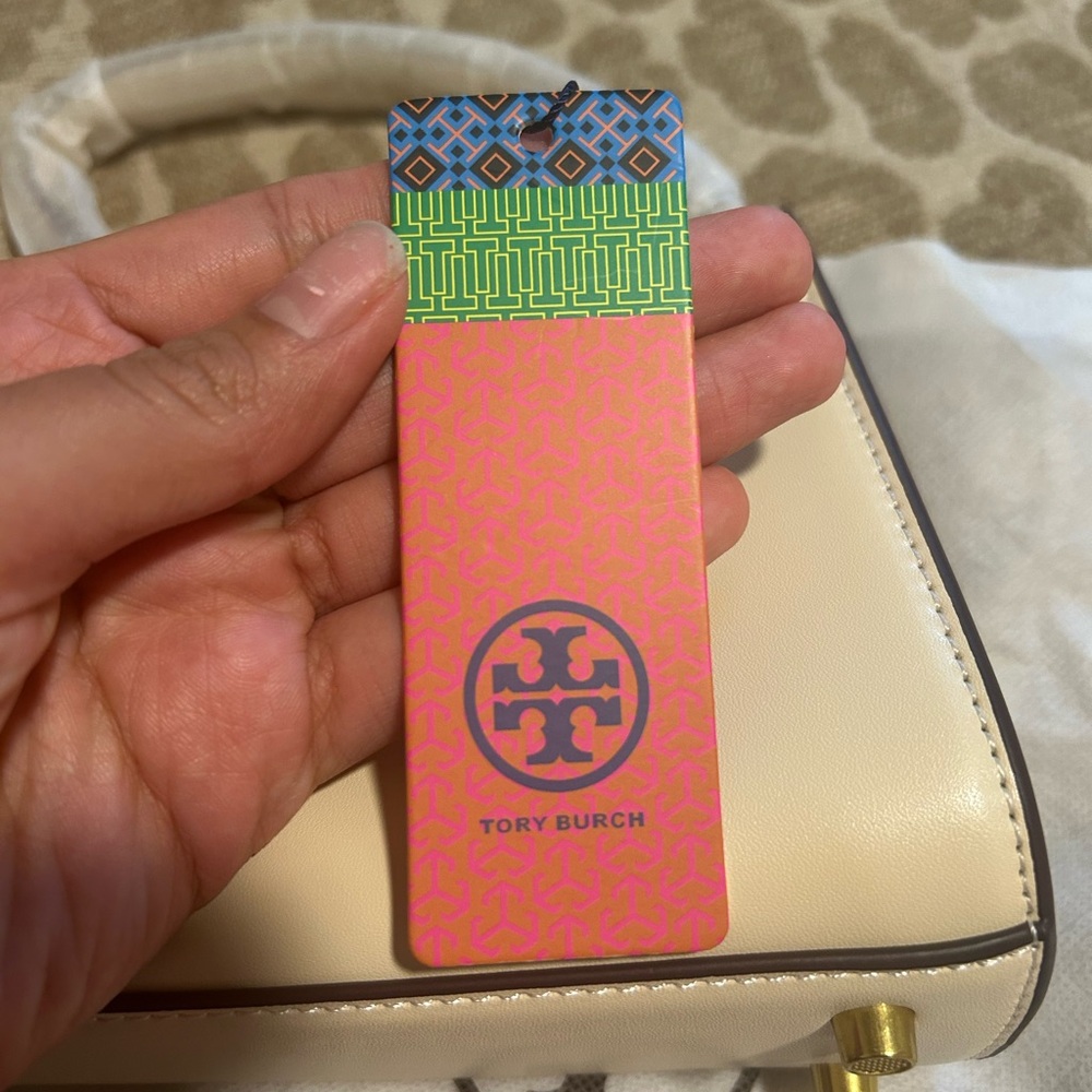 Tory Burch MINI ELEANOR SATCHEL in Crème - Picture 3 of 14
